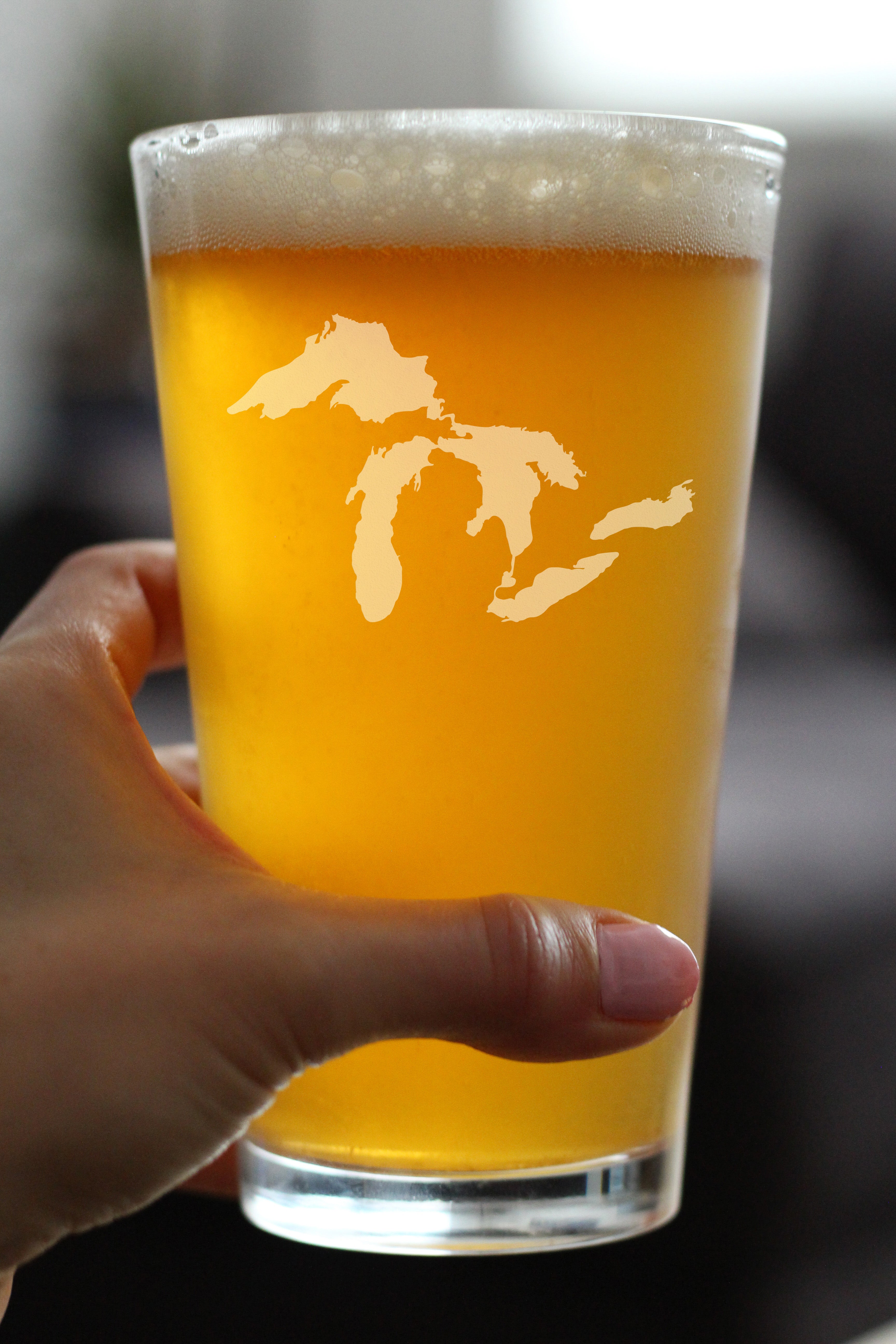 Great Lakes Map Pint Glass Gift for Beer Drinking Men & Women - 16 oz Glassware - Unique Engraved Barware Gifts