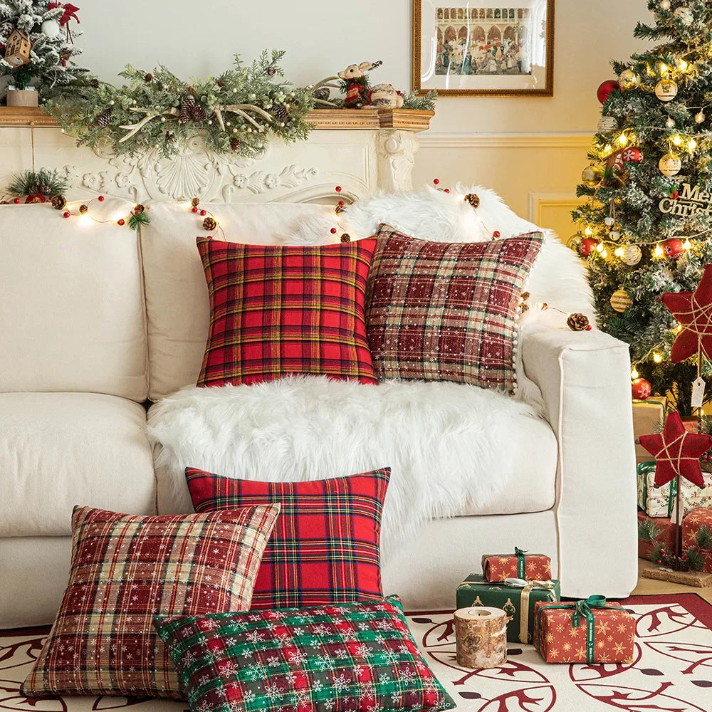 DecorBites™ Christmas Plaid Cushion Cover, Classic Green Red Throw Pillow for Home Decor